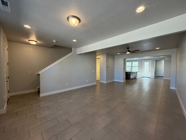 644 Rosa Ln