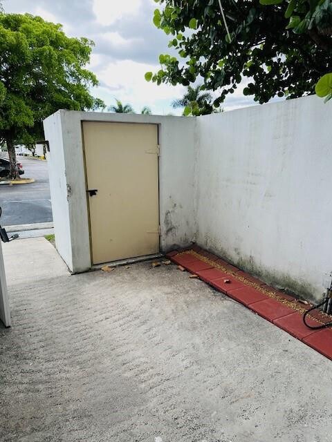 Photo - 5040 Elmhurst Rd