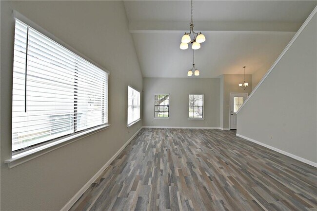 Photo - 13003 Sinton Ln