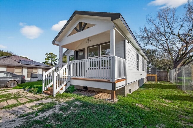 Photo - 8902 Alejo Dr