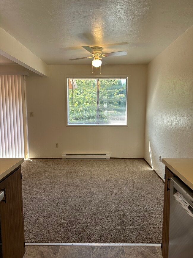 Photo - Chandelle Apartments