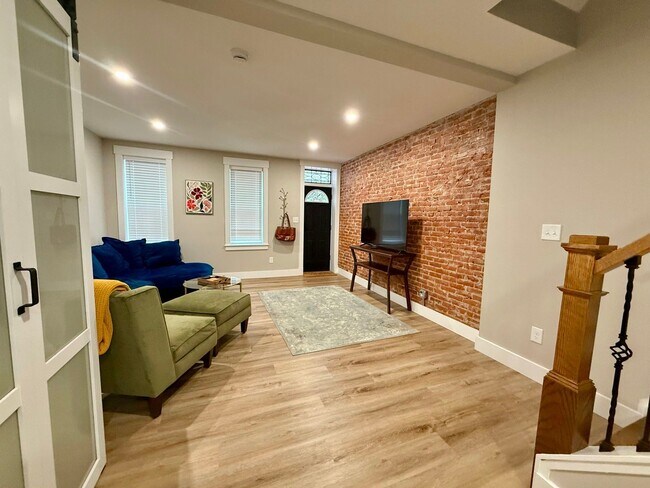 Photo - 521 Locust St