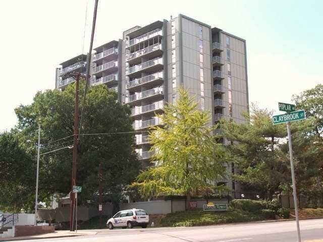 Building Photo - 1271 Poplar Ave Unit 906