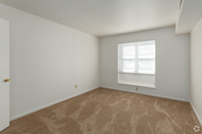 2BR, 1BA - 840SF-Secondary Bedroom