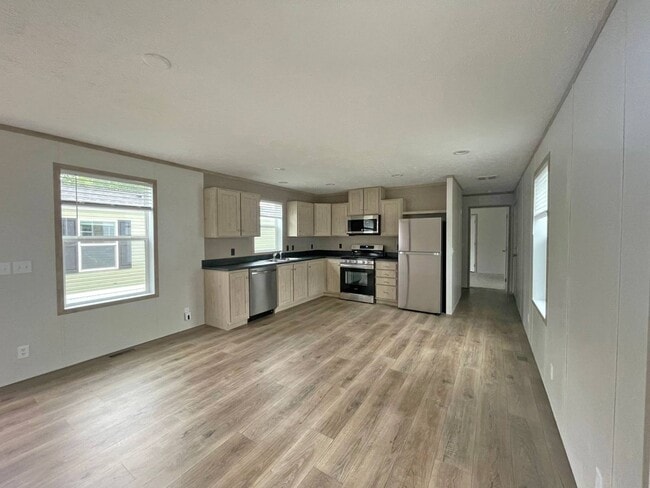 Photo - 781 W Walcott Rd