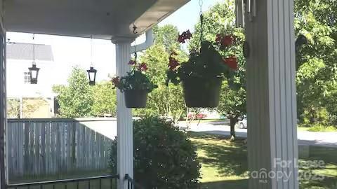 Photo - 2017 Coatsdale Ln