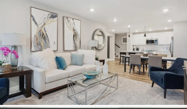 Photo - 14943 Adare Way