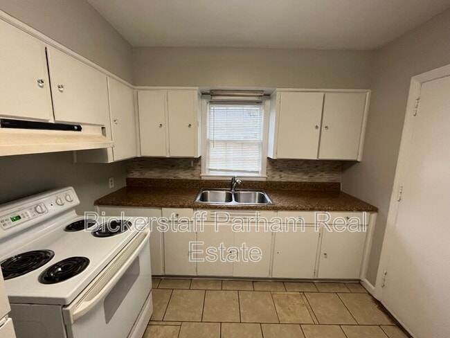 Photo - 6123 Warner Rd