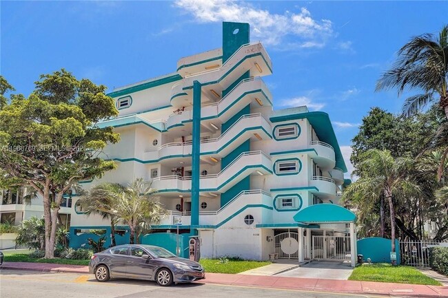 Building Photo - 9156 Collins Ave Unit 204
