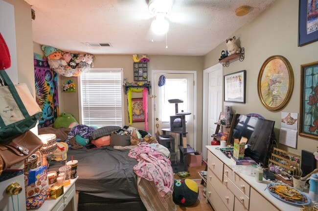 Photo - 712 Golfview Dr