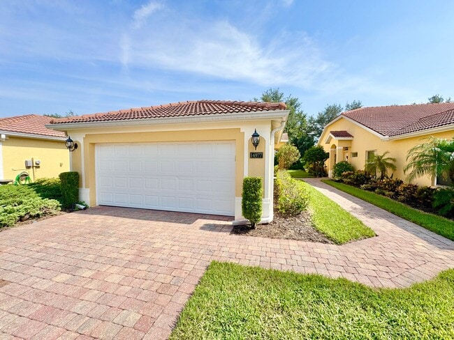 Building Photo - ** TUSCANY COVE ** 3 BED / 2 BATH - VILLA ... Rental