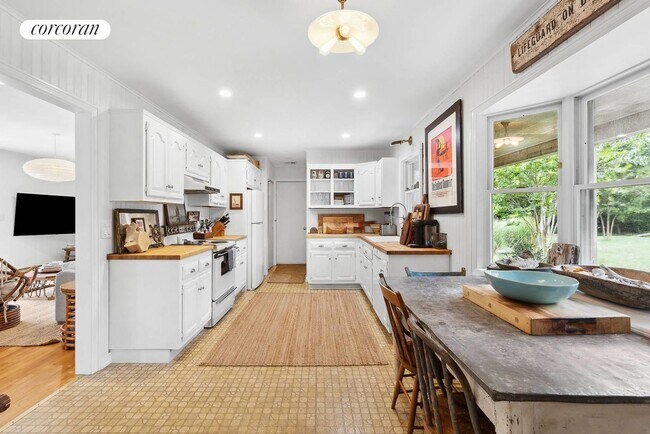 Photo - 44 Milina Dr