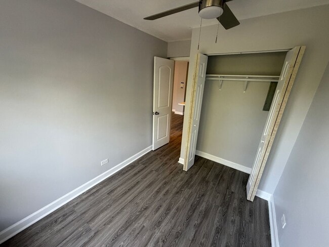 Building Photo - 7254 N Ridge Blvd Unit 7333-508