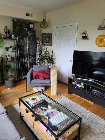 Photo - 2241 N Central Park Avenue Unit 3 Unit 3