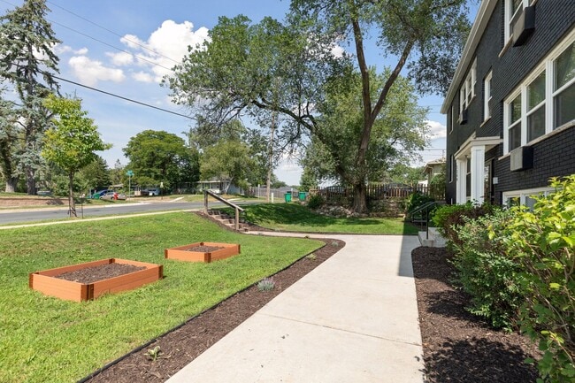 L and E Apartments