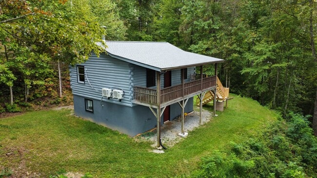 Photo - 389 Lilly Ln