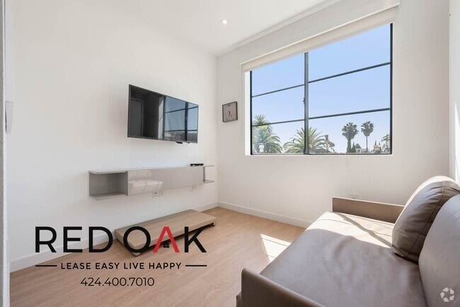 Building Photo - 11649 Mayfield Ave Rental