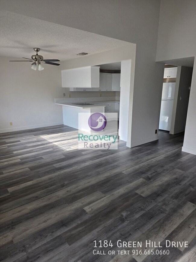Photo - 1184 Green Hill Dr