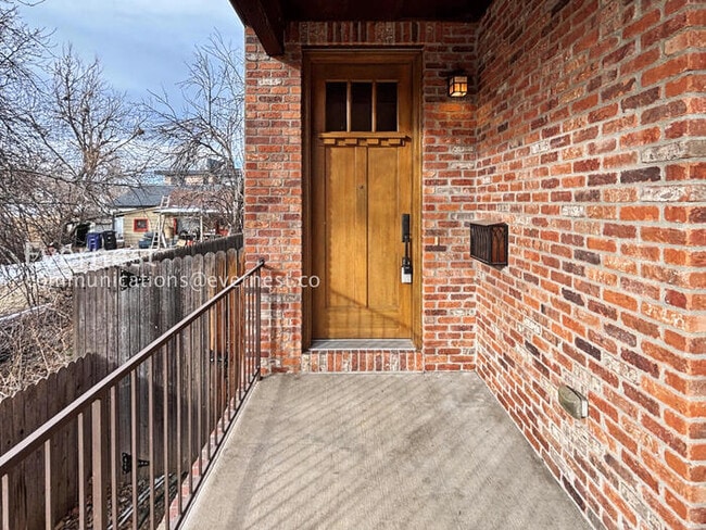 Photo - 2455 S Williams St