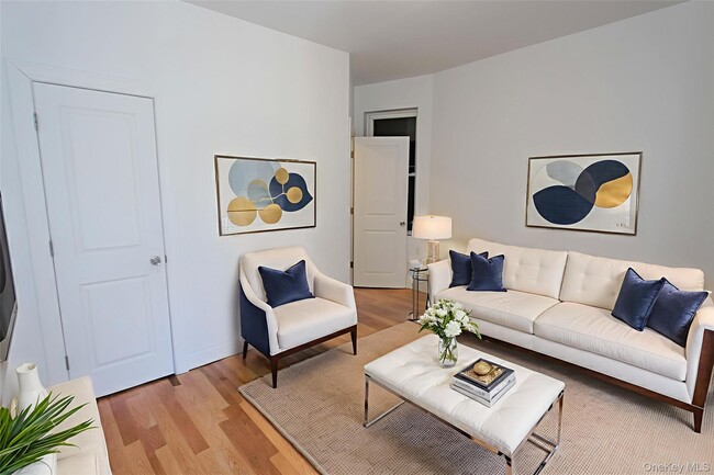 Building Photo - 91 Elm St Unit 3D