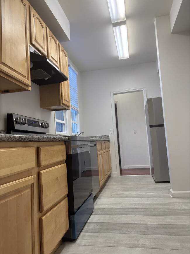 Photo - 2445 Telegraph Ave Unidad Apt. 203