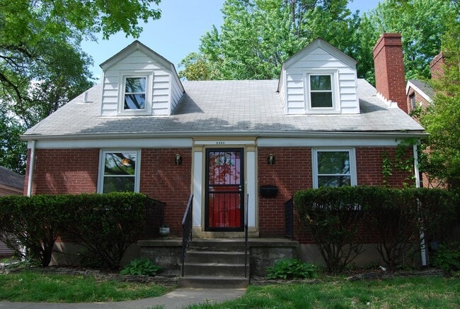 Photo - 4+ Bedroom Home Located Near UofL Campus