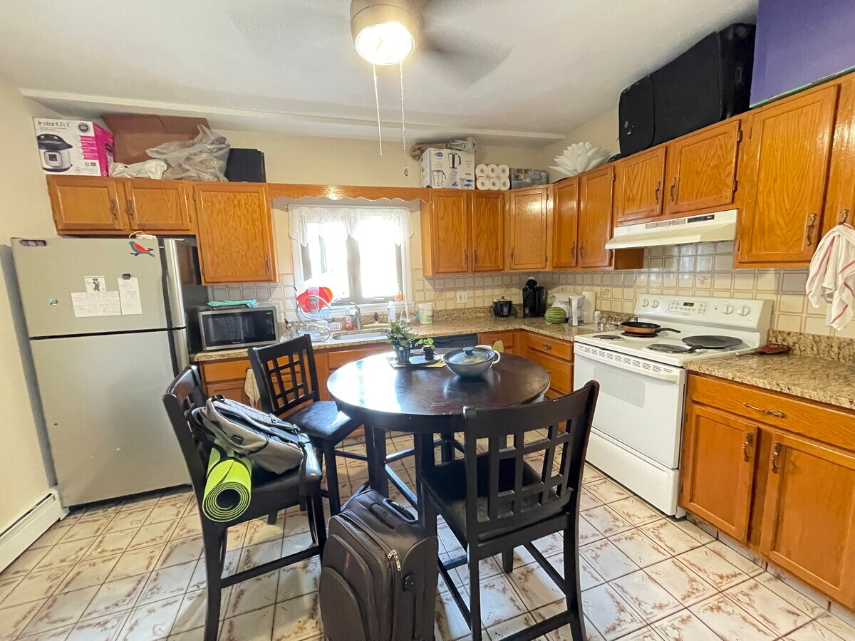 Photo - 1124 Cambridge St