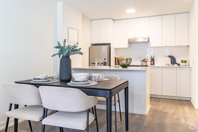1BR, 1BA - 504SF - Dining Room