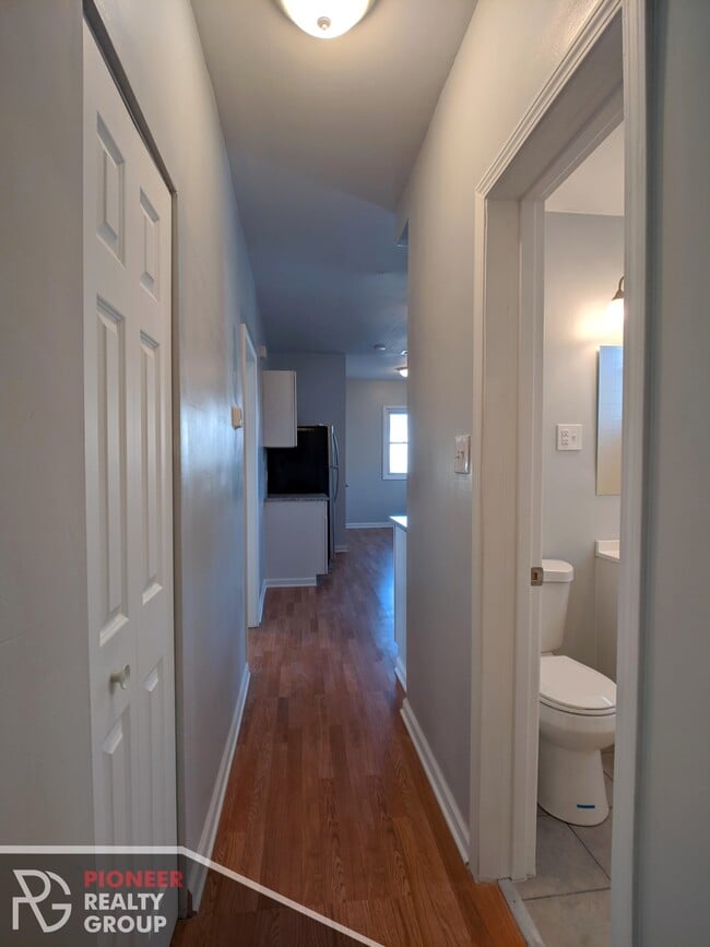 Photo - 1520 W Melrose St Unit 2F