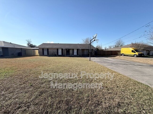 Building Photo - 2528 St Joseph St