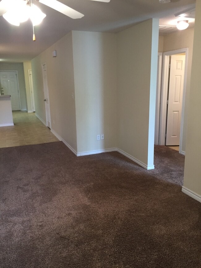 Photo - College Station. - 3 bedroom/3 bath Duplex, fenced in back yard, ready for an August 2026 move in.