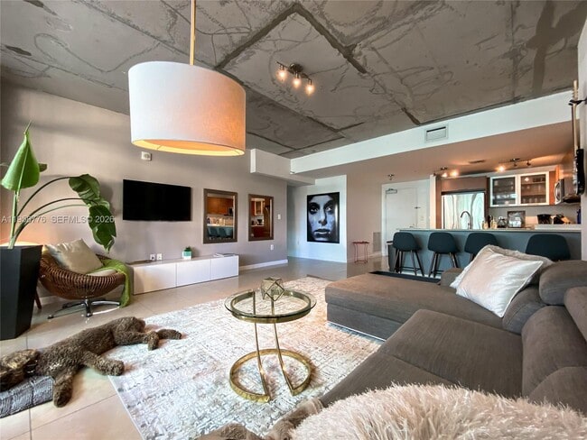 Building Photo - 3250 NE 1st Ave Unit 517