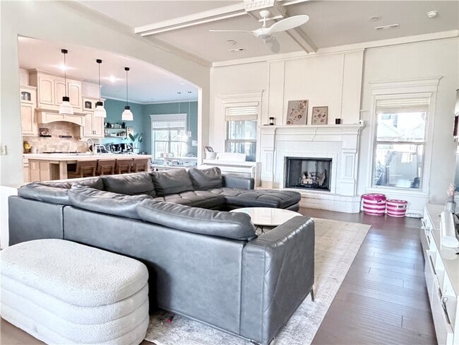 Photo - 609 SE Hendrix St