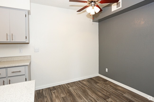 1HAB, 1BA - 555 ft²