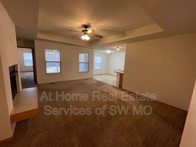 Photo - 1026 N Oxford Dr