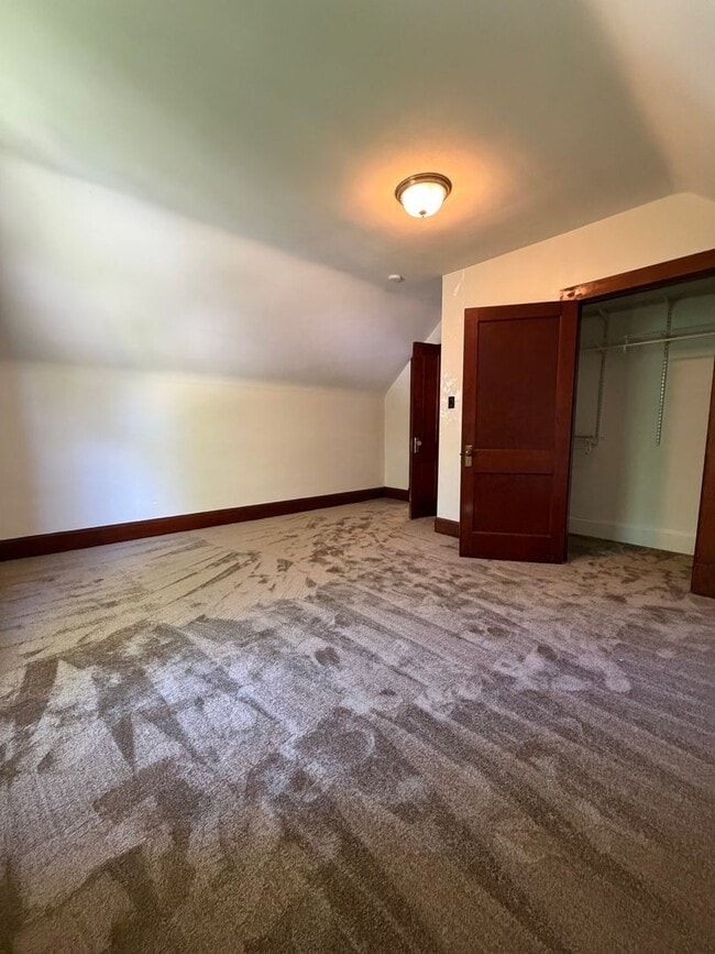 1305 N Church St Unit B
