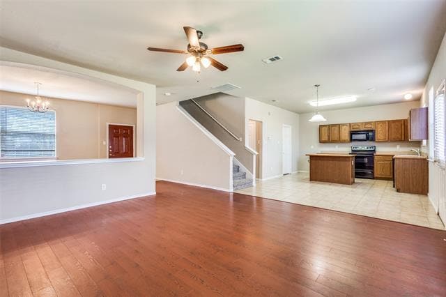 Photo - 2033 Meadow View Dr