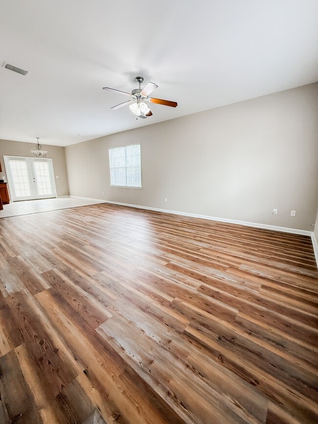 Photo - 113 Spokan Trail