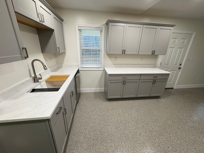 Photo - 276 Barker Road APT B