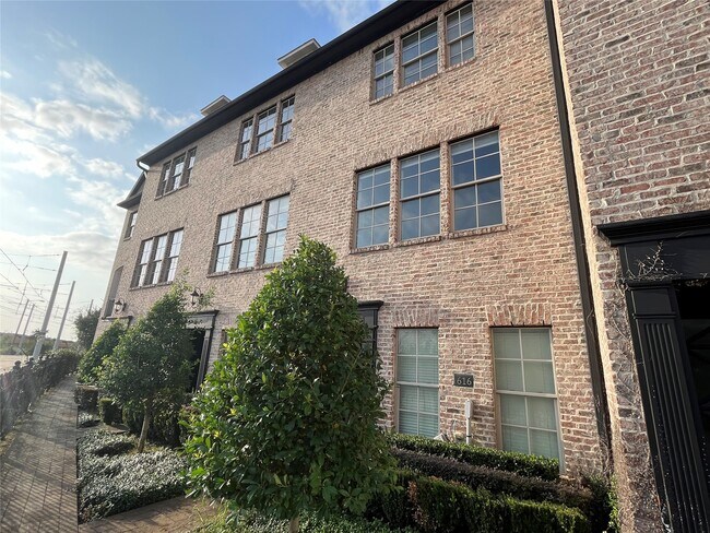 Photo - 616 Delano St