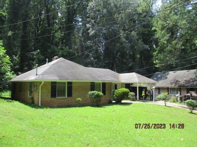 Photo - 2032 Rector Dr SW