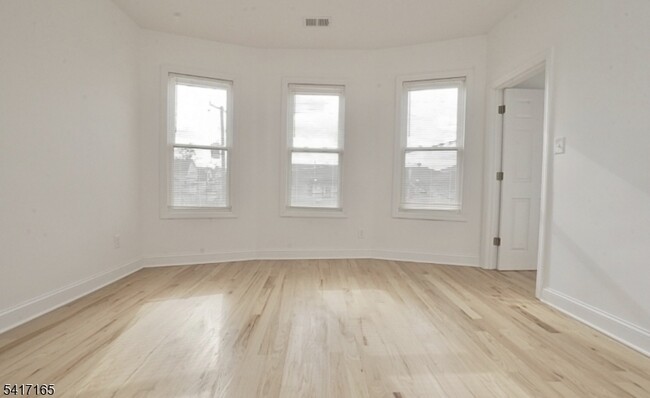 Photo - 43 Bragaw Ave