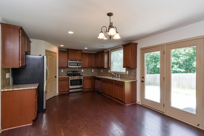 Photo - 2486 Peach Shoals Cir