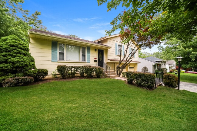 Photo - 4511 S Willis Ave