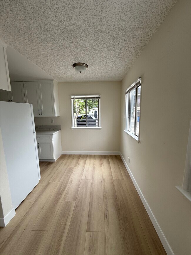 5654 Case Ave Unit 1