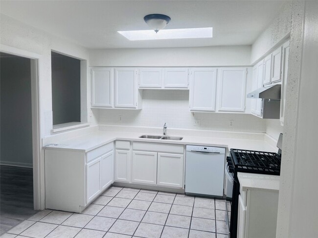 Photo - 3907 Windmill St