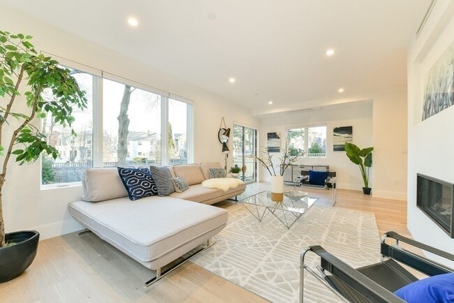 Photo - 123 Walden St Unit 123