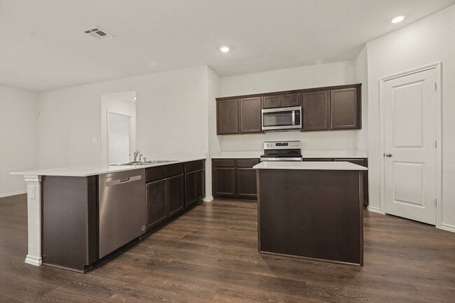 Photo - 505 Banner Ave