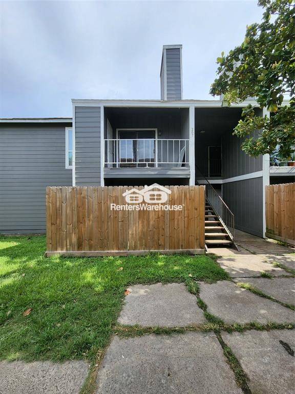 Building Photo - 8034 Antoine Dr Rental