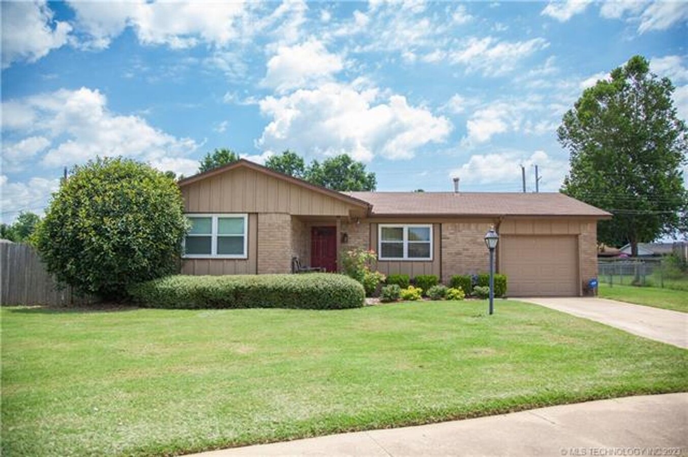 Cozy Prattville bungalow with plenty of up... - Cozy Prattville bungalow with plenty of up... House